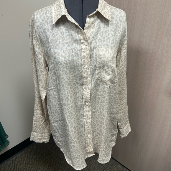 GAP Factory 100% Linen Cream Leopard Button Down Shirt - Picture 1 of 12